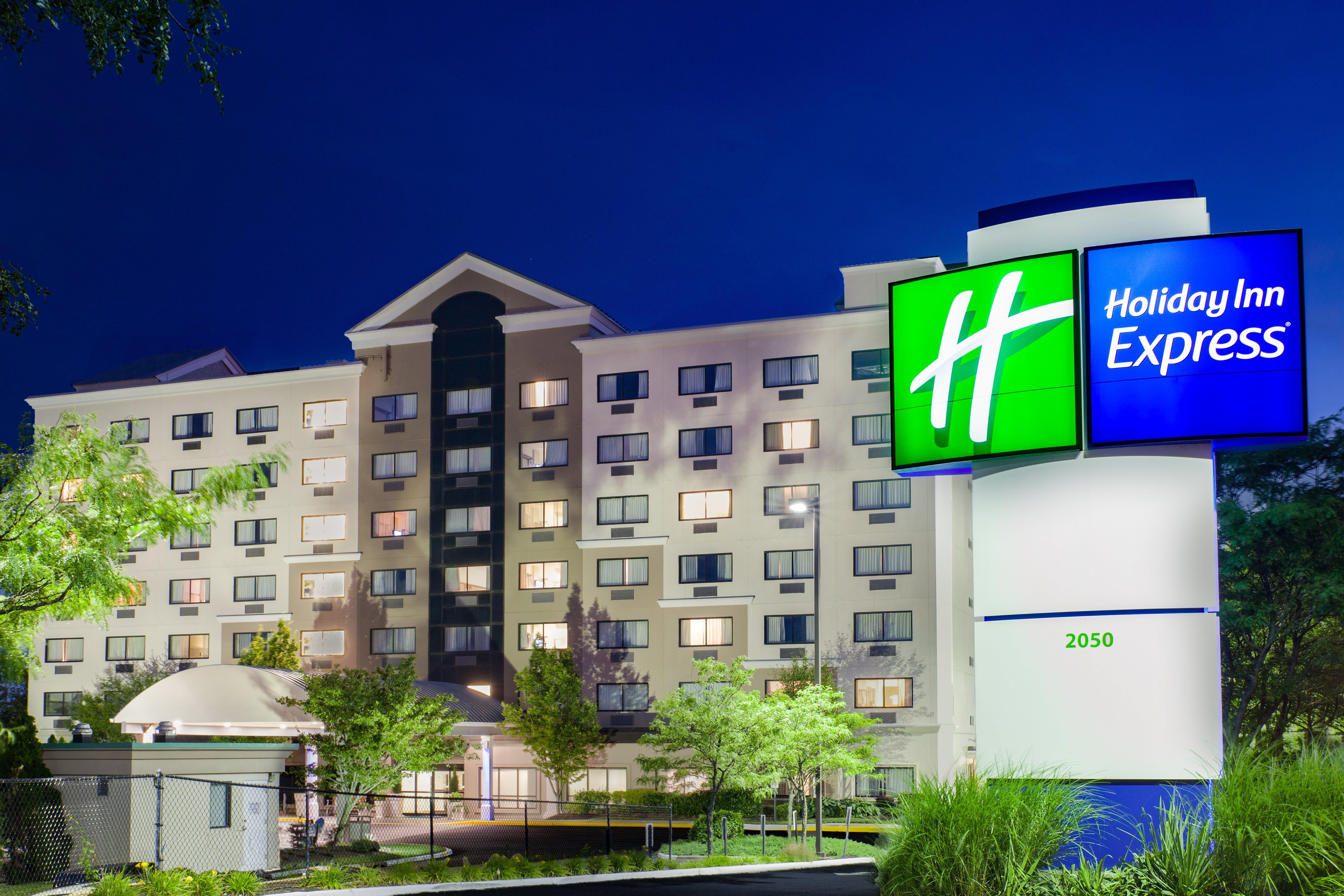Holiday Express Hauppauge-long Island By Ihg 3*
