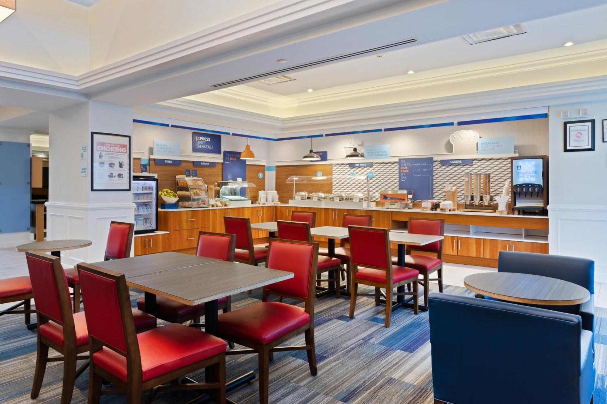 Holiday Express Hauppauge-long Island By Ihg Hotel 3*