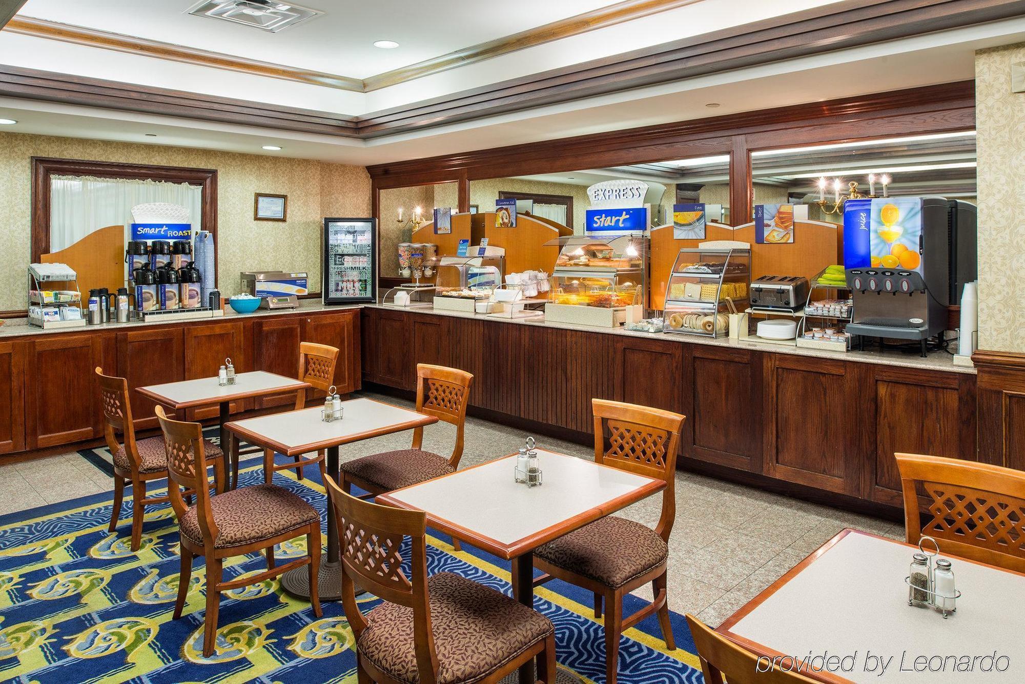 Holiday Express Hauppauge-long Island By Ihg Hotel 3*